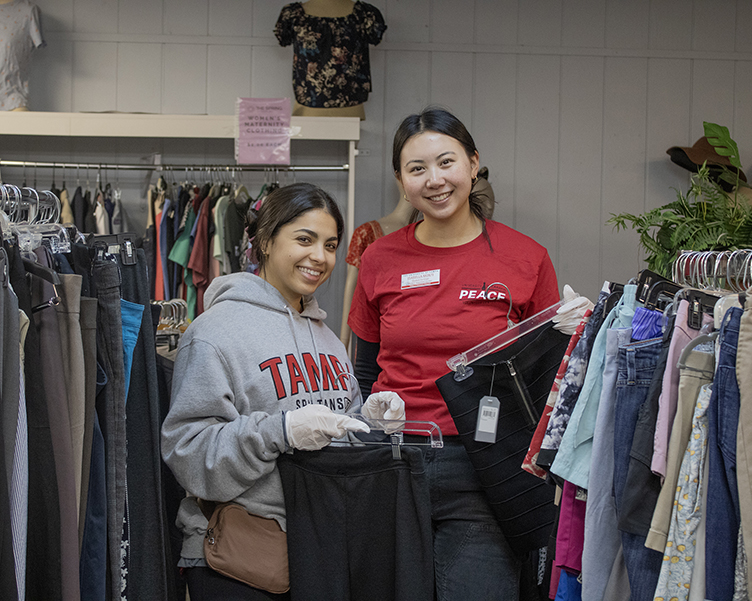 Students volunteering